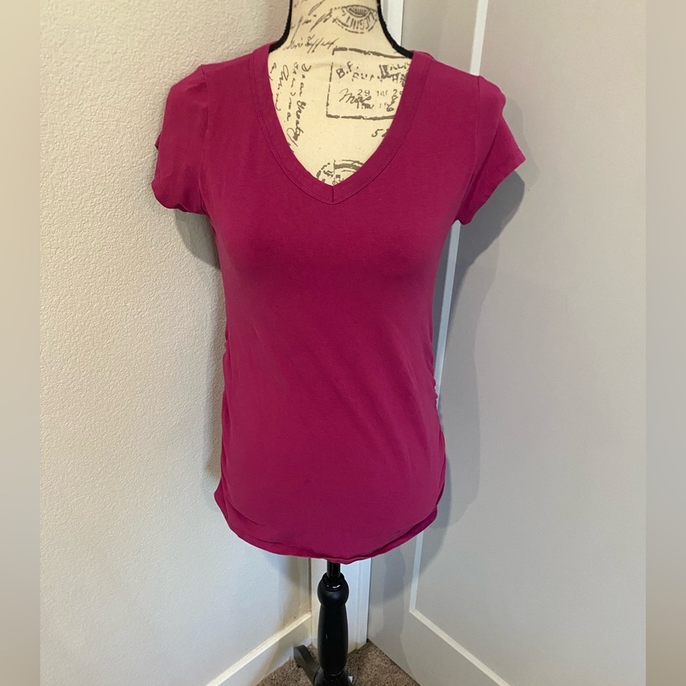 Planet Motherhood - Women's V-Neck Maternity Top - Purple / Pink Medium EUC - Picture 2 of 4